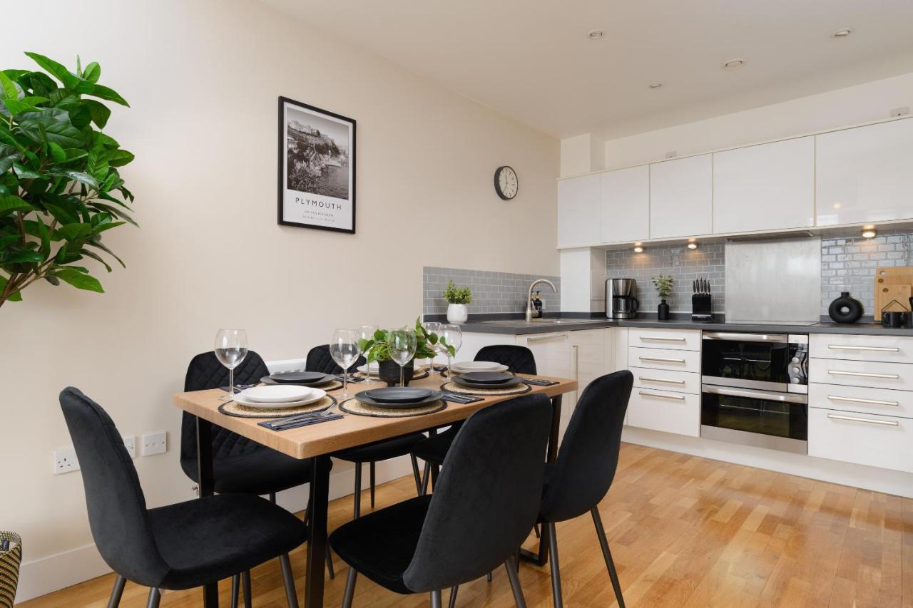 Premium Apartment - Allocated Parking - Great Location Plymouth Exterior photo